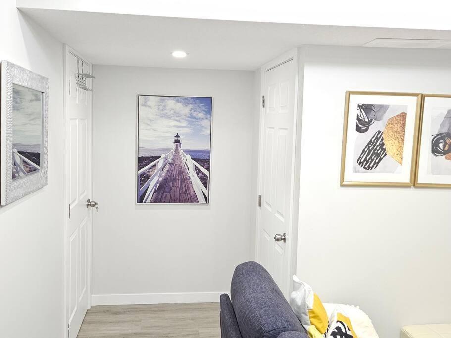 Cozy Suites In Calgary Area Balzac Exterior photo